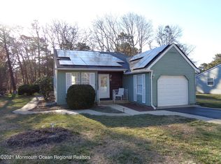 5 Greenleaf St, Manchester Township, NJ 08759