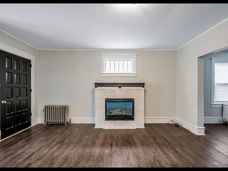 311 Chester St — Photo 9