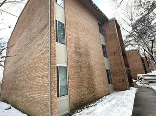 5900 Forest View Rd APT 1A, Lisle, IL 60532