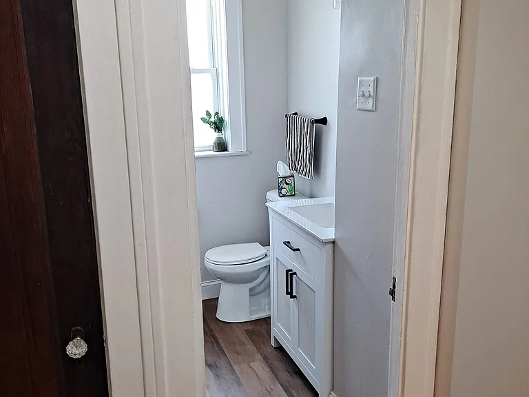 4972A Tholozan Ave #A — Photo 11