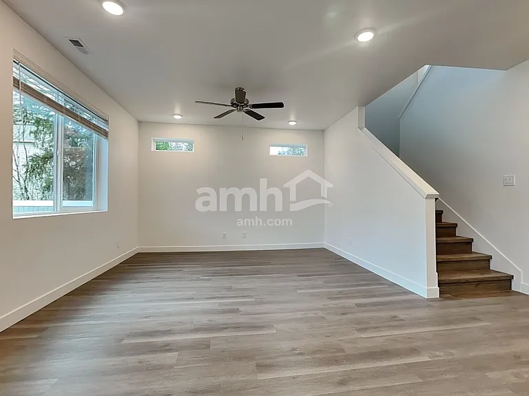 8007 Katriel Ct SW — Photo 6