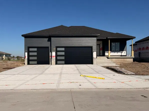 3744 Lilac Ln, Grand Island, NE 68803