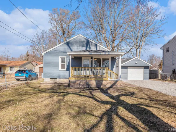 3429 Cramer Rd, Bay City, MI 48706