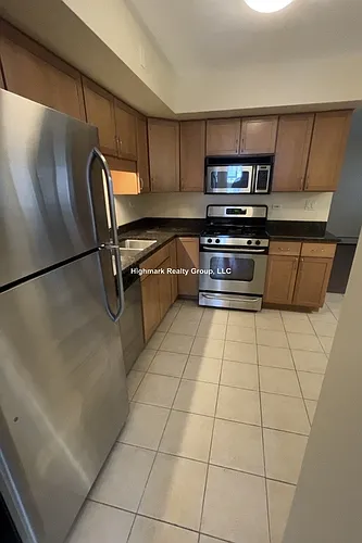317 Wisconsin Ave #1C Photo 1