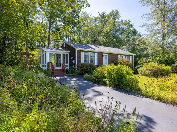 8 Dogwood Drive, South Berwick, ME 03908