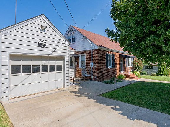 3rd image of 205 Shenandoah Ave
