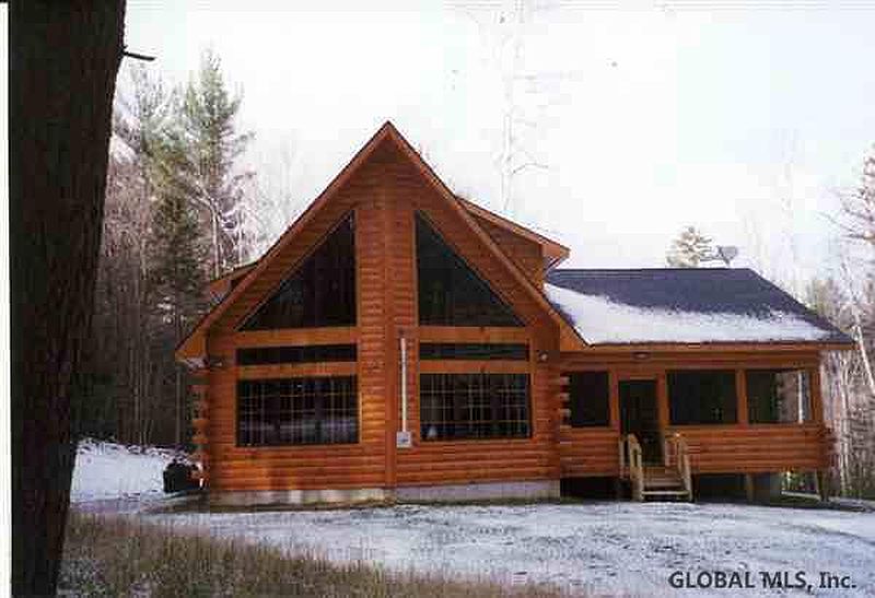 3rd image of 28 Woodlot