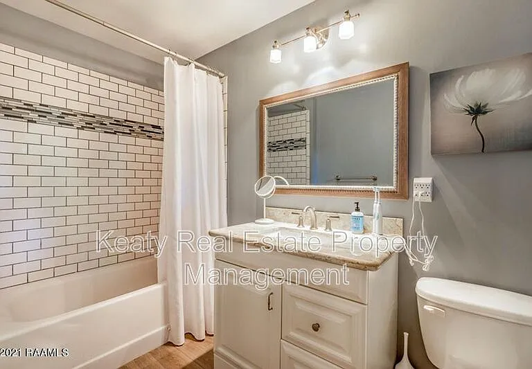 214 Dover Dr — Photo 8