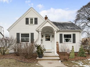 2902 Coolidge Pl, Manitowoc, WI 54220