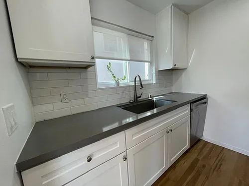 2216 Highland Ave Photo 1