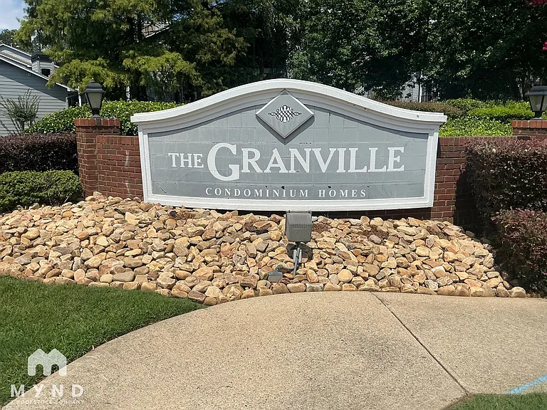 417 Granville Ct — Photo 12