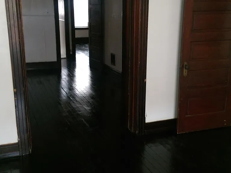 3421 Hartford St — Photo 2