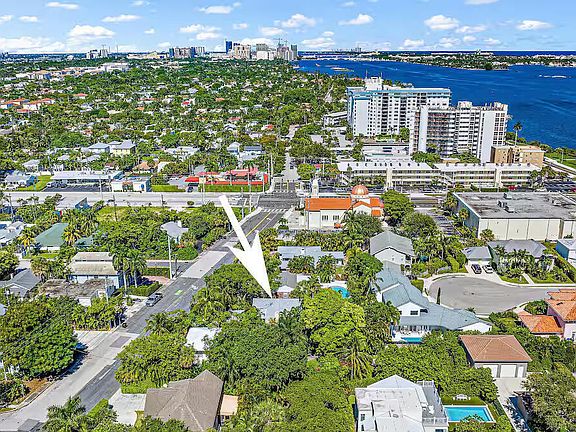 4th image of 4110 Washington Rd