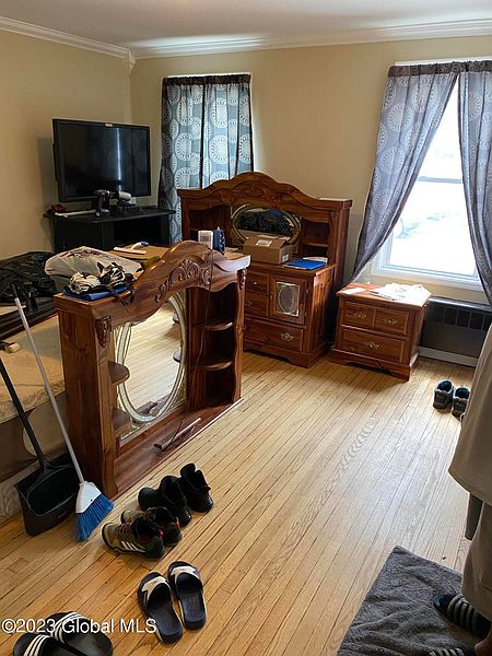 3rd image of 593 Livingston Avenue