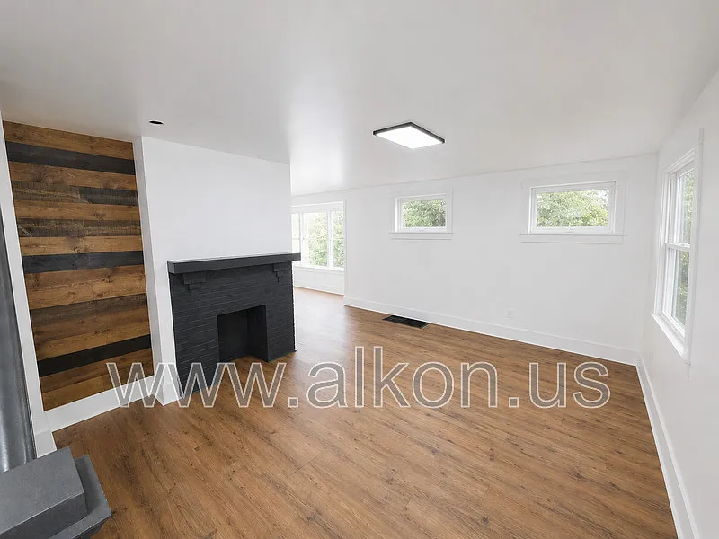 3 bed, 1.5 bath, 1319 sqft, $2,500 — Photo 3