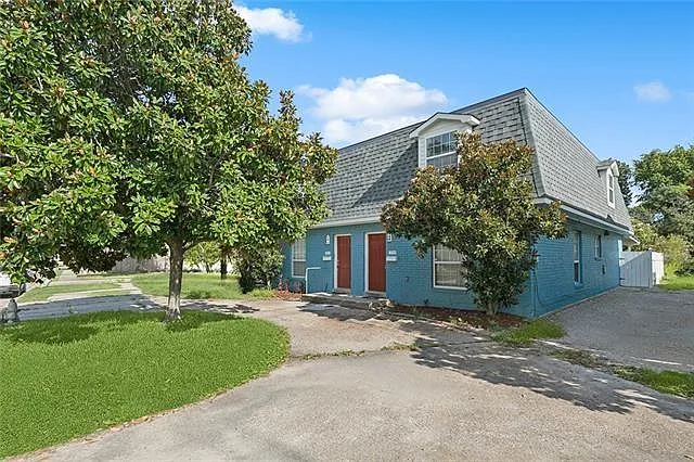 3 bed, 2.5 bath, 1766 sqft, $2,200 — Photo 1
