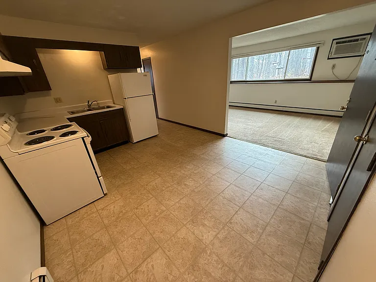 418 SW 21st St #1 — Photo 3