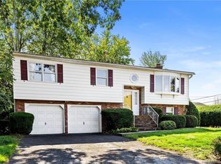 59 Timber Ln, Waterbury, CT 06705