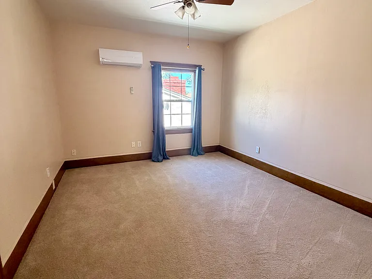 916 V St #916 — Photo 8
