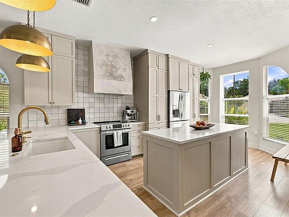 4th image of 624 KINGSMILL COURT
