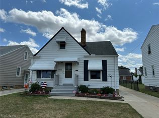 8403 Renwood Dr, Parma, OH