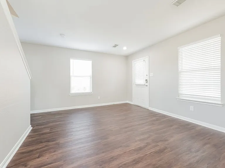 3330 Legends Mill Dr — Photo 7