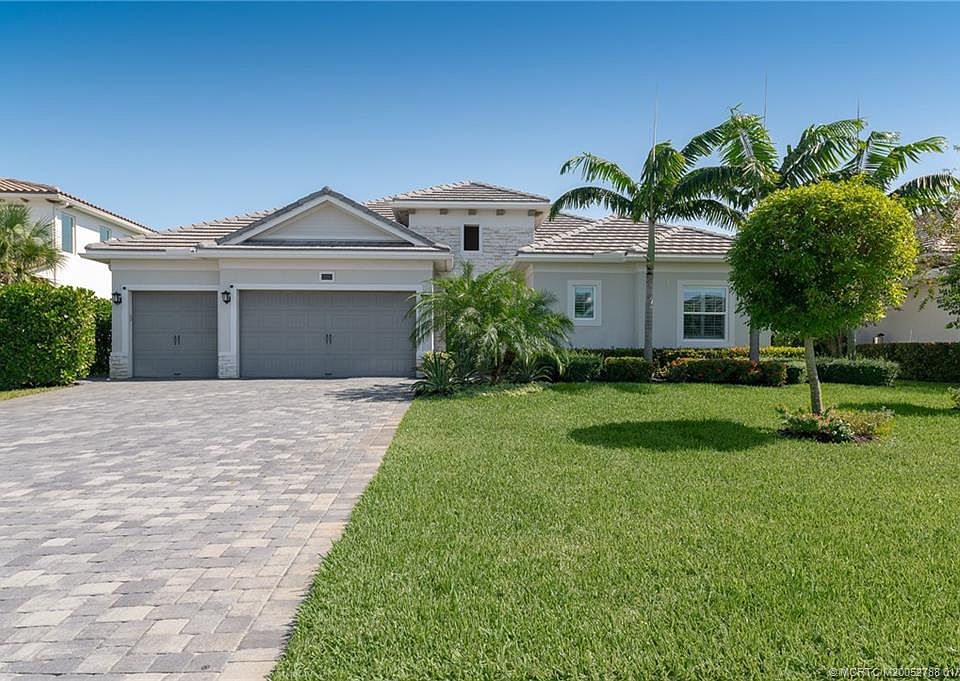 1st image of 2505 NE Evinrude Cir