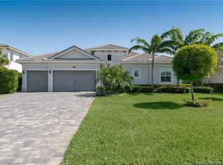 2505 NE Evinrude Cir, Jensen Beach, FL 34957