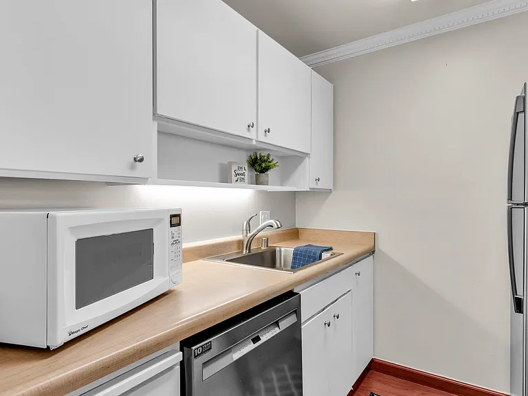 470 N Civic Dr #105 — Photo 13