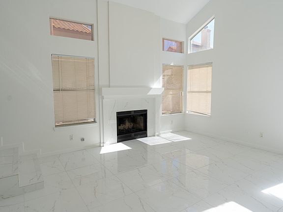 4th image of 8417 Shore Breeze Dr