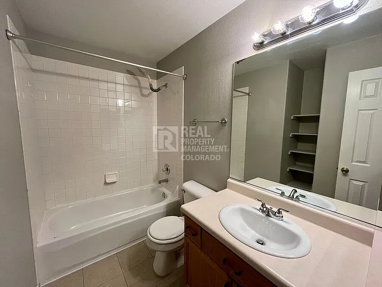 12756 Forest St — Photo 17