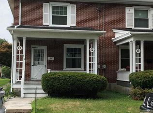 714 Broad St, Akron, PA 17501