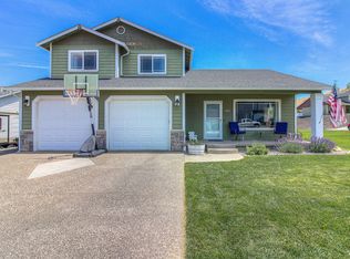 803 S 7th St, Selah, WA 98942