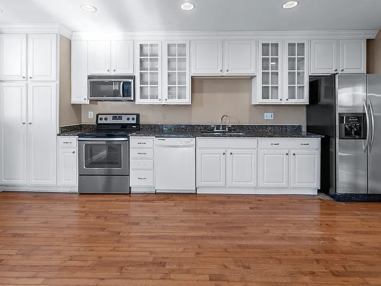 6642 Jefferson Blvd #B — Photo 7