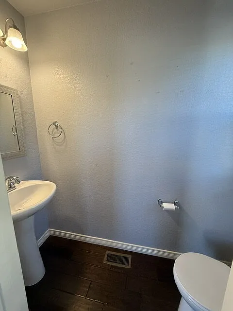 5 bed, 3.5 bath, 2768 sqft, $2,600 — Photo 3