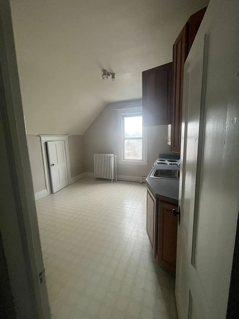 293 Dartmouth Street — Photo 4