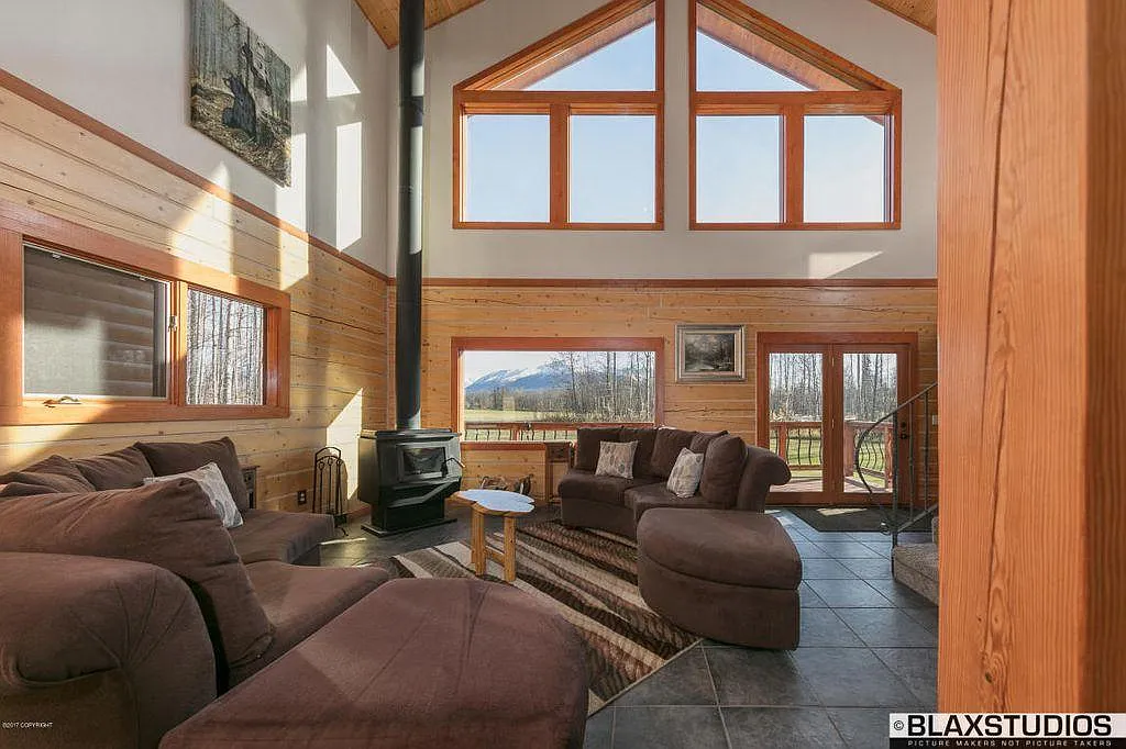 4 bed, 3260 sqft, $5,000 — Photo 3