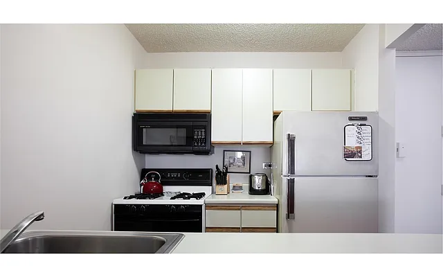 Sold by Douglas Elliman | media 23