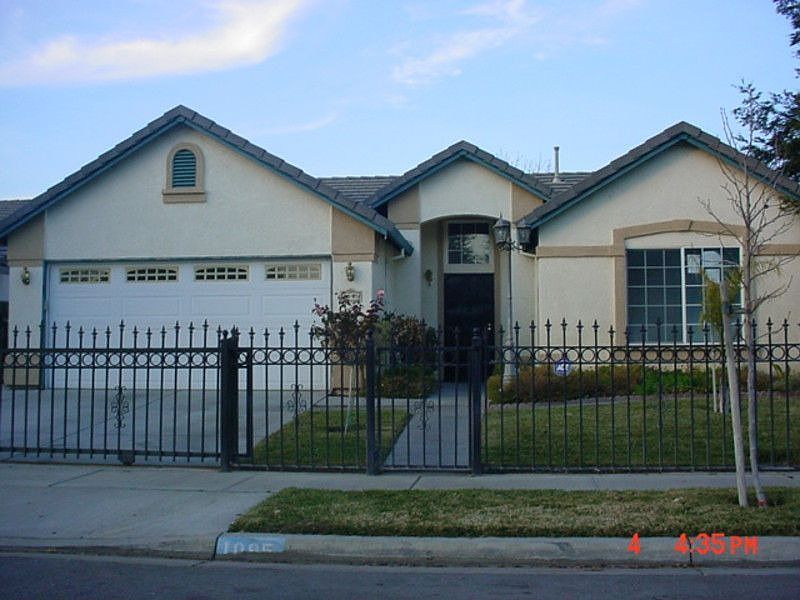 1st image of 1095 Highlands Park Dr