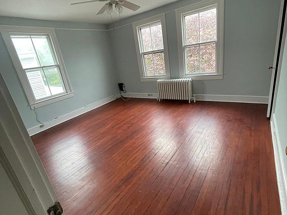 Living Room Unfurnished