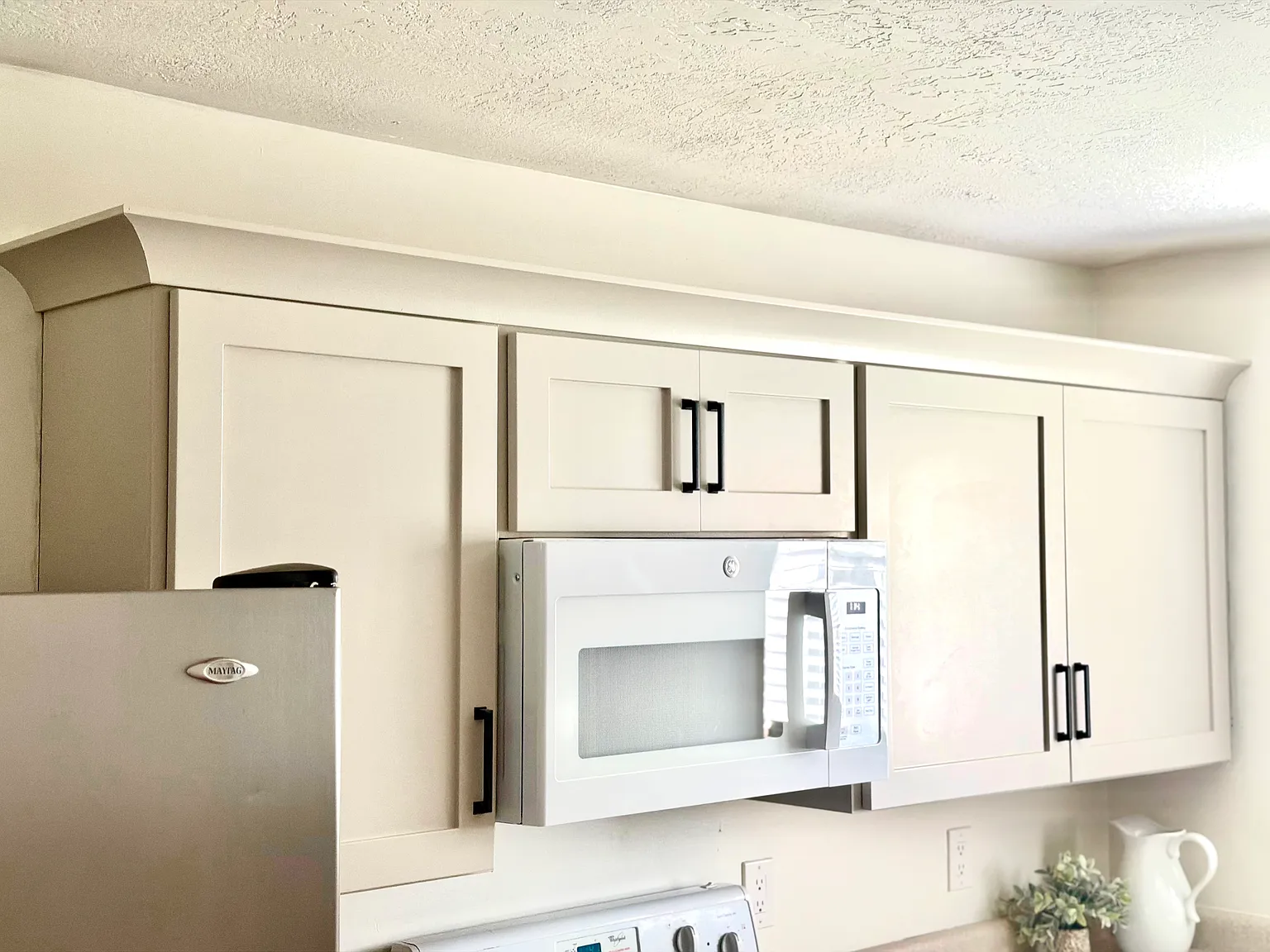 3 bed, 1.5 bath, 1053 sqft, $1,799 — Photo 2