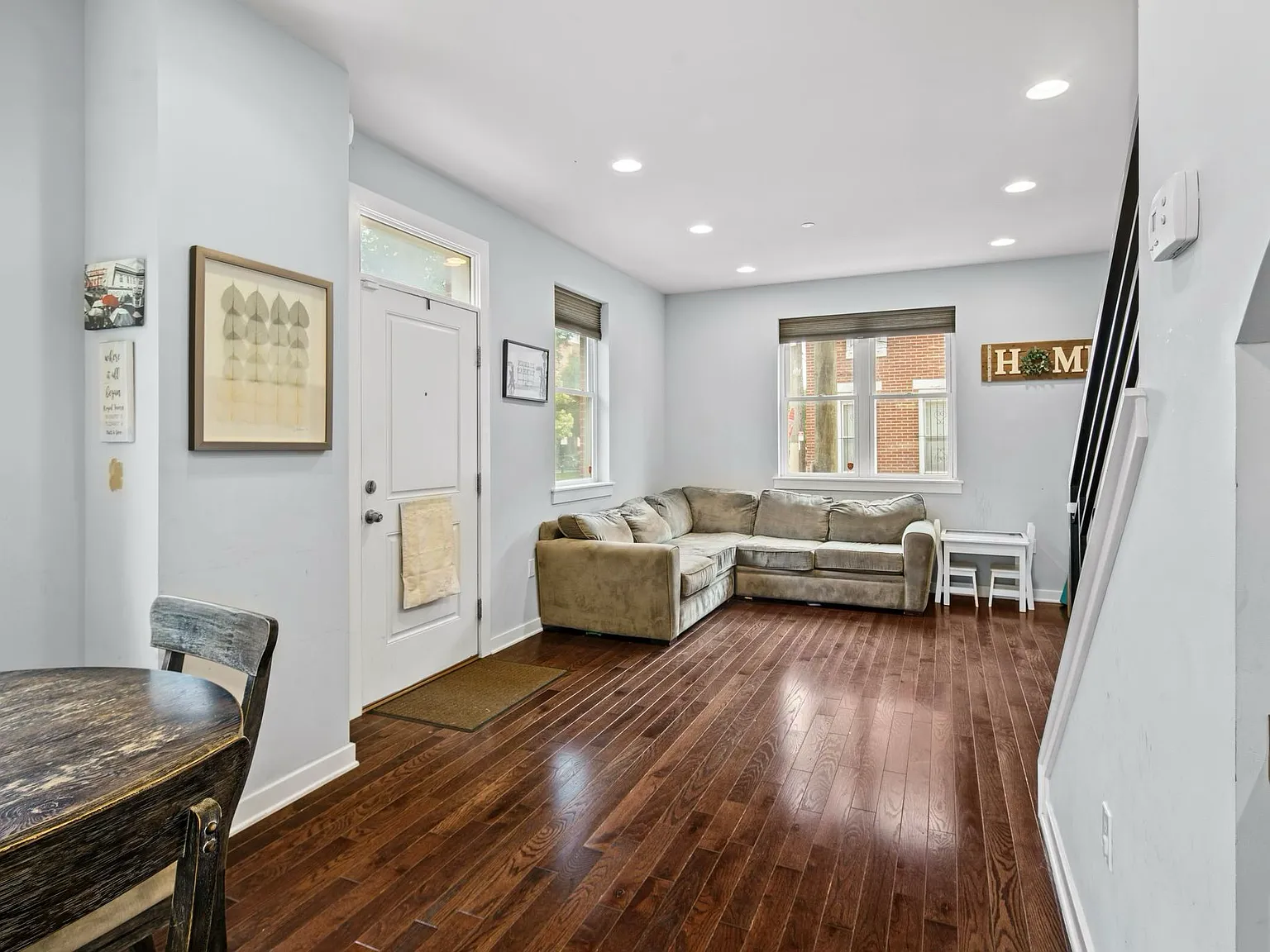 3 bed, 2.5 bath, 1704 sqft, $2,800 — Photo 3
