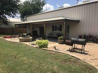 3020 Jerry Mashek Dr, West, TX 76691