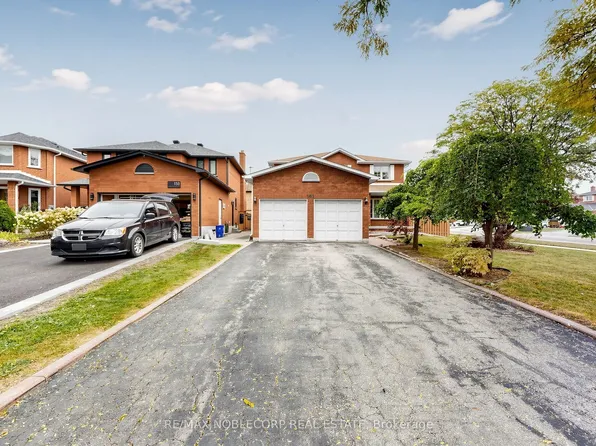 162 Venetian Cres, Vaughan, ON L4L 5G3