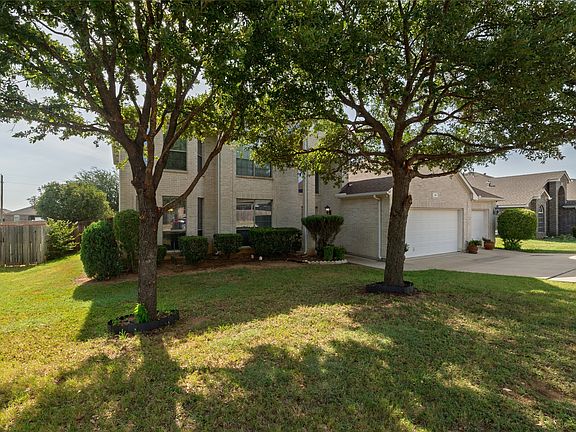 3rd image of 45 Beechcreek Dr