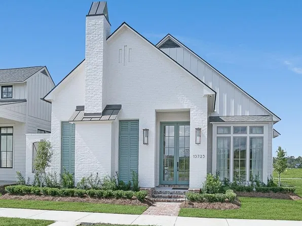 13725 Golden Holly Ln, Baton Rouge, LA 70810