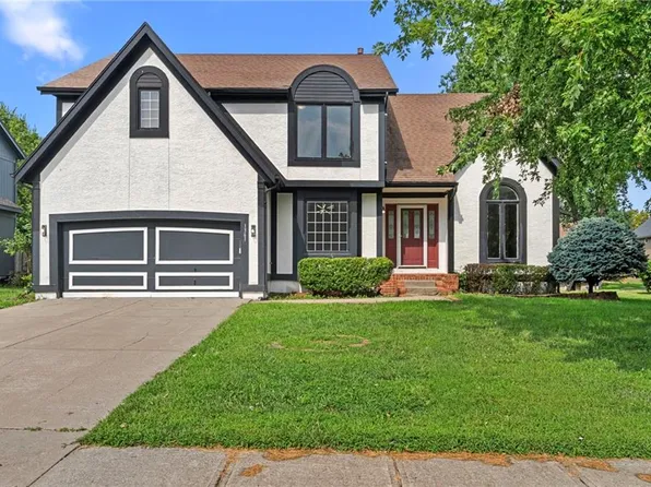 1361 S Hunter Dr, Olathe, KS 66062