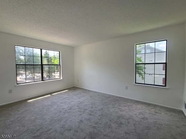 113 Irving Pl — Photo 20