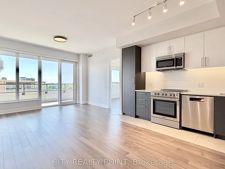 2525 Bathurst St #1104 — Photo 1