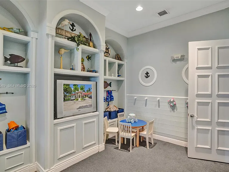 6841 SW 44th St #305 — Photo 32